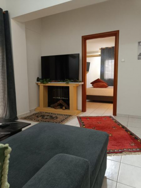 Gk Suites-Constantin view , auto check-in 24h